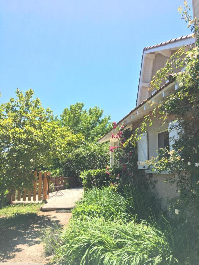 Maison D'Hotes L'Escale Du Loup Blanc Maringes Exterior photo